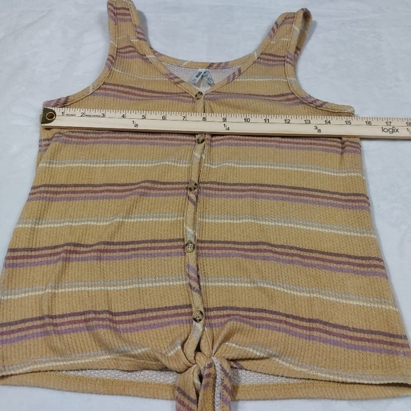 MUDD WOMEN’S STRIPED BUTTON FRONT TIE FRONT CROPPED TANK TOP SIZE MEDIUM - Picture 3 of 6